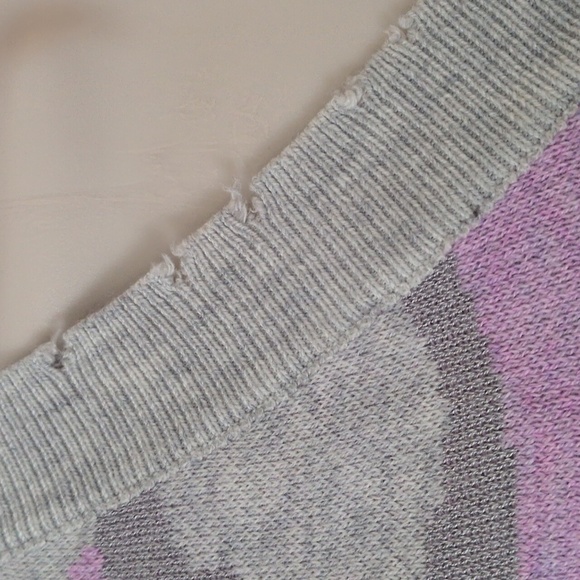 FATE Distressed Sweater - Picture 2 of 10